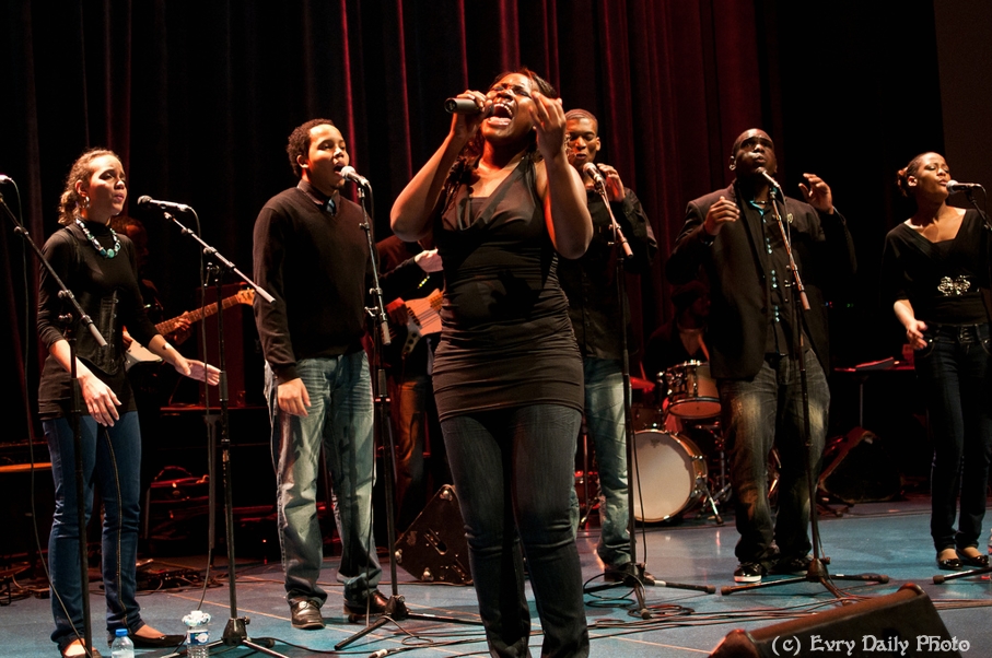 Evry Daily Photo - Telethon Evry 2010 - Concert Evry University Gospel - large - 5244018584.jpg